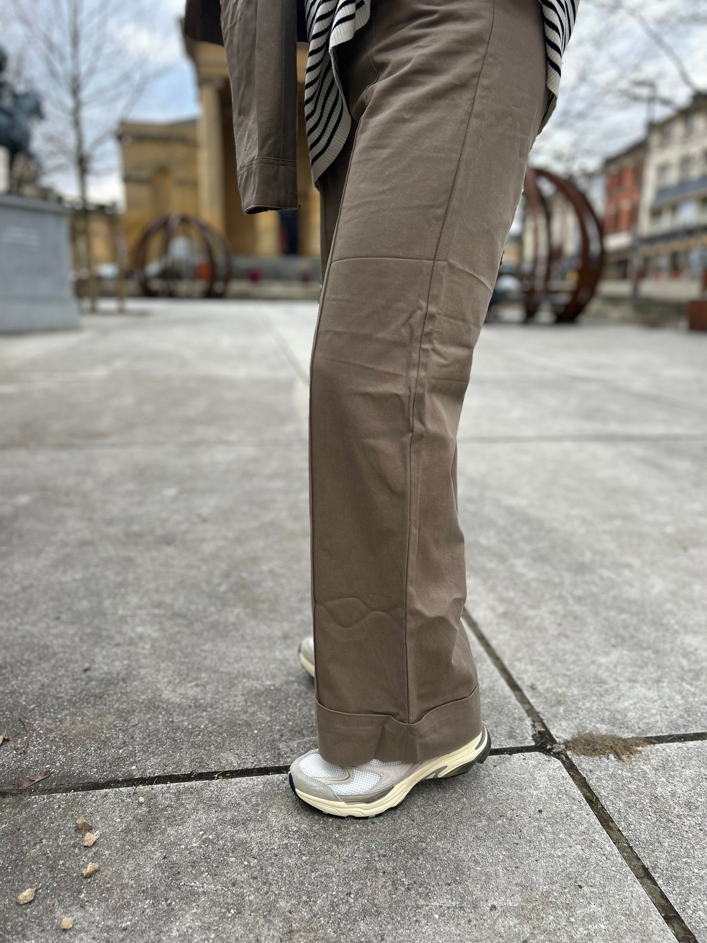 Pantalon large couleur naturelle Levete Room