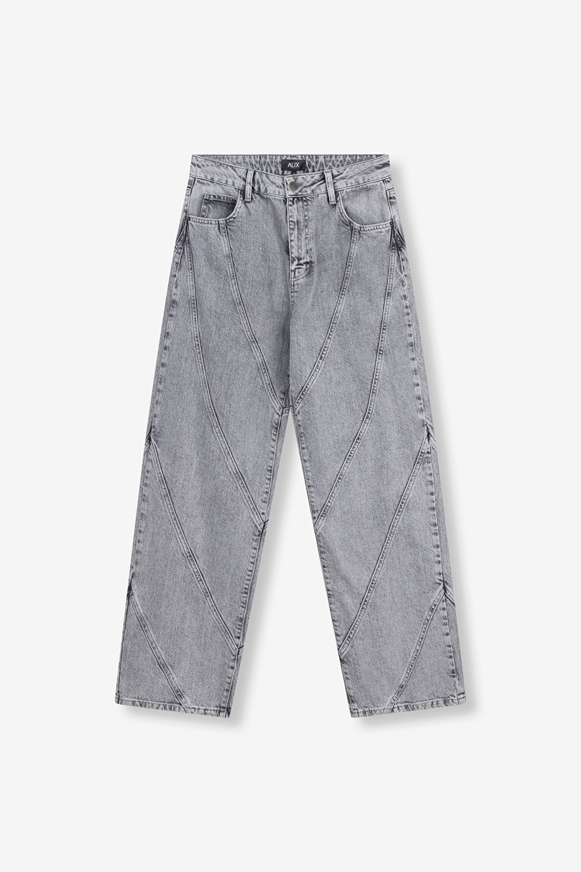 Cutseams denim pants Alix The Label en denim gris délavé avec coutures diagonales apparentes et coupe droite décontractée