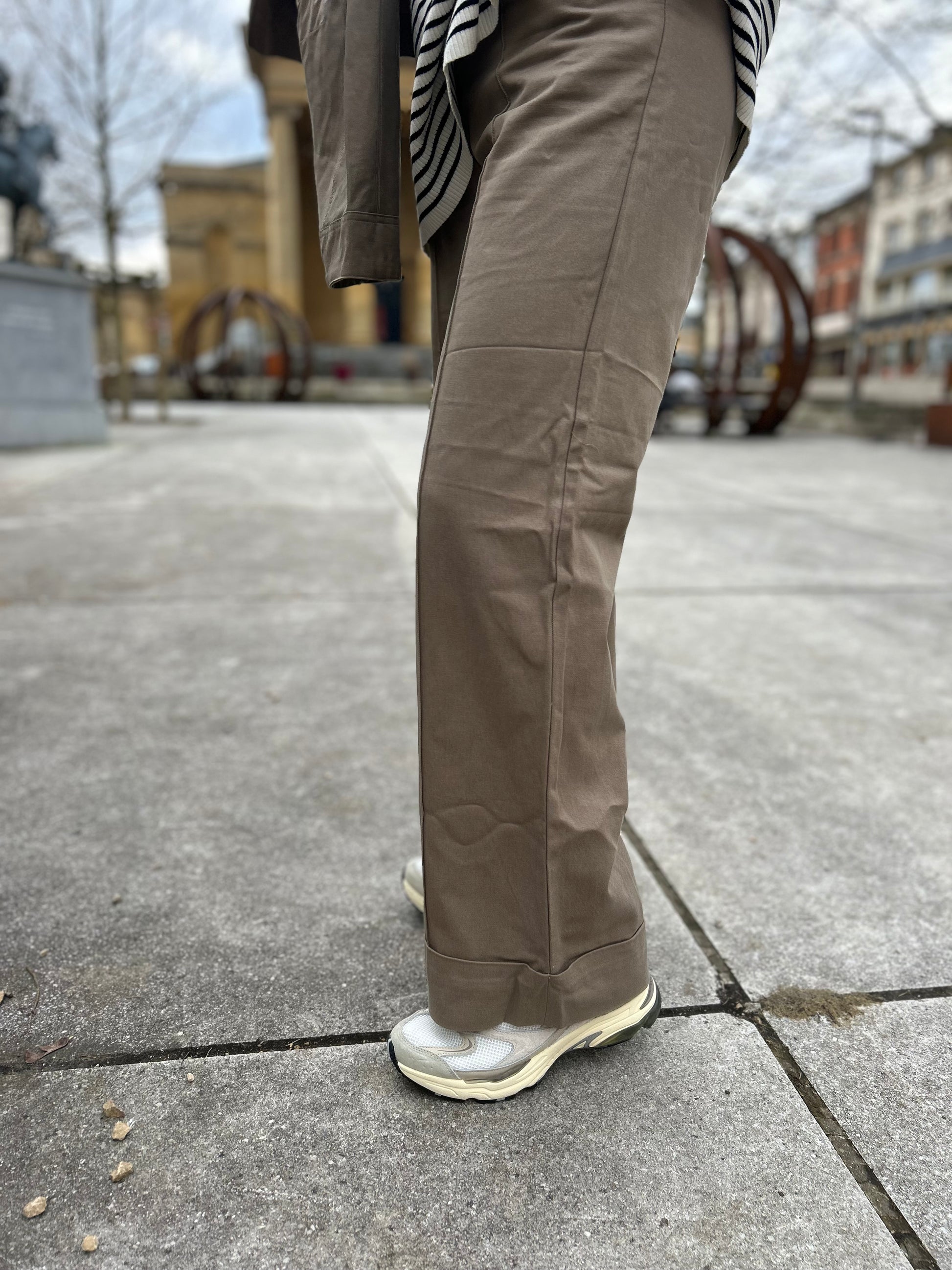 Pantalon large couleur naturelle Levete Room