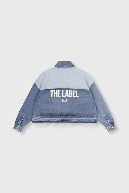 Blouse en denim bicolore ALIX THE LABEL avec coupe légèrement cropped et imprimé au dos