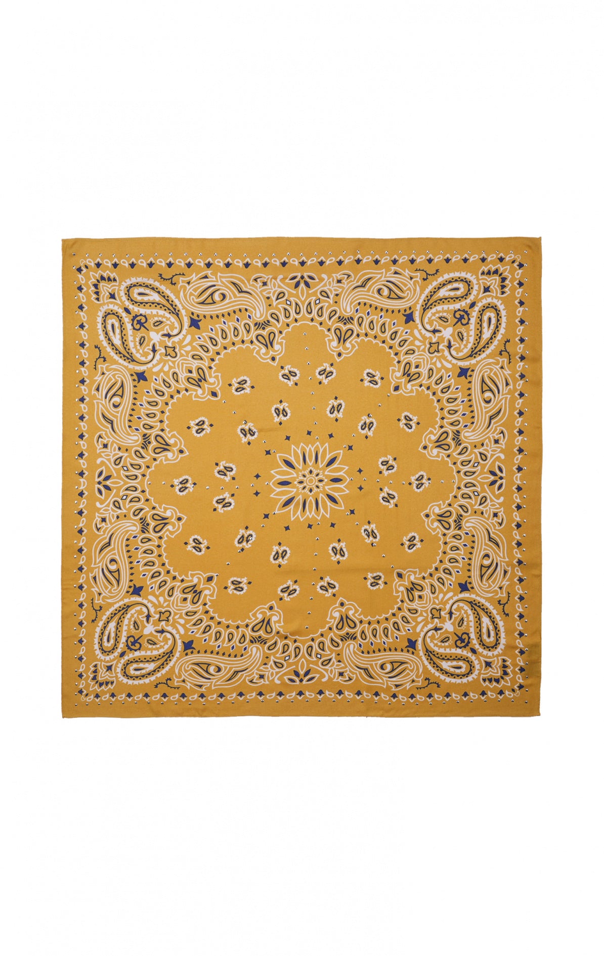 Foulard carré camel à motif paisley avec décorations sinueuses et studs métalliques