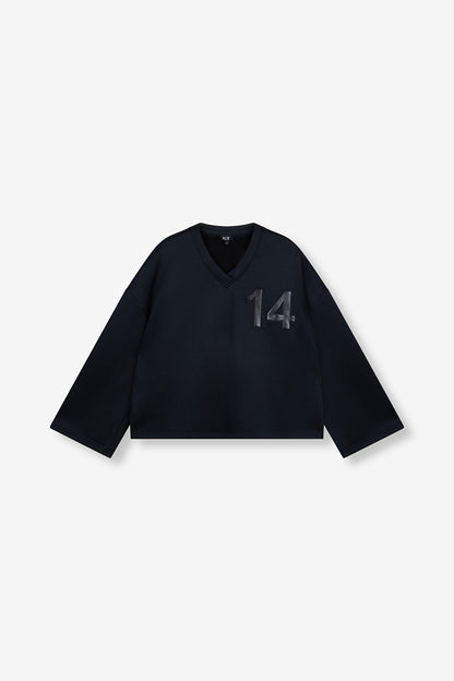 V-Neck Sweat Top noir Alix The Label avec col V et patch effet cuir "14" sur la poitrine