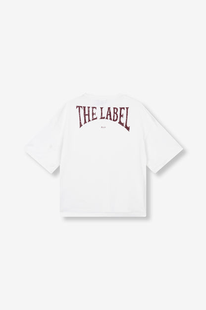 T-shirt blanc ALIX The Label avec logo bordeaux THE LABEL imprimé dans le dos.